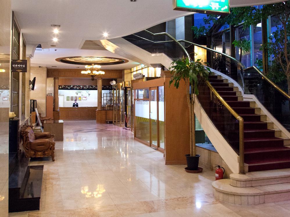 Victoria Hotel Seoul Exteriör bild